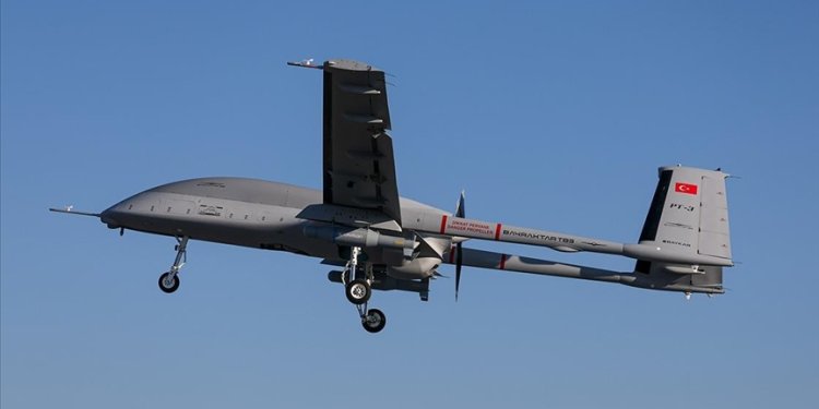 Yerli İHA Bayraktar TB3 silahlandı