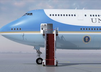 Trump, 747 turuyla Air Force One krizini gündeme getirdi!