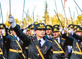 MSB’den Teğmenler için ihraç kararı