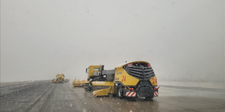 Sabiha Gökçen’de ekipler göreve hazır