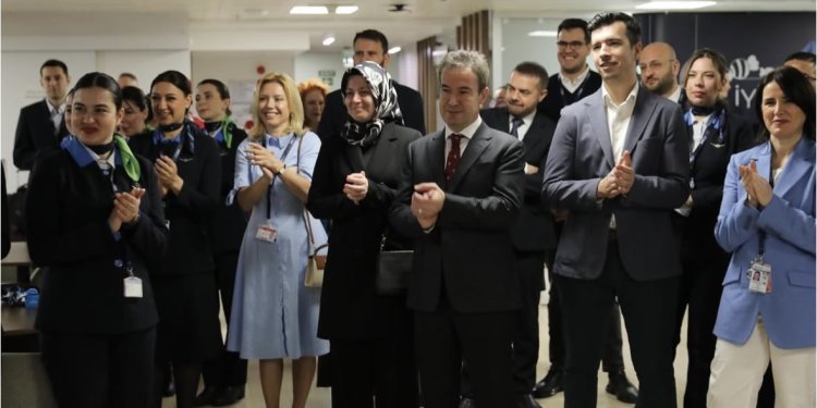 AJet’ten çifte kutlama!