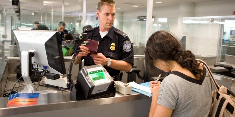 Trump’tan 43 ülkeye seyahat kısıtlaması! İşte taslak liste