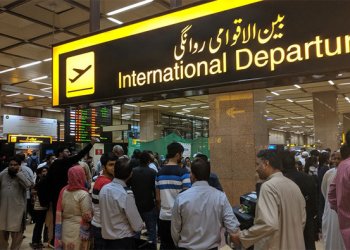 Pakistan’da Karaçi, Lahor ve Sialkot’ta uçuşlar durduruldu