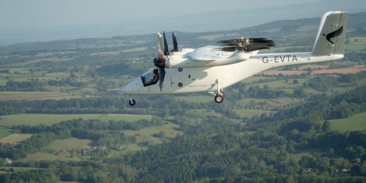Vertical, açık hava sahasında ilk pilotlu uçuşunu yaptı