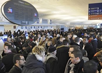 Fransa’da hava trafik kontrolörlerinden grev kararı