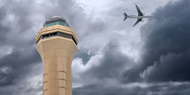 Uçak-helikopter çarpışması sonrası rotalar değişiyor