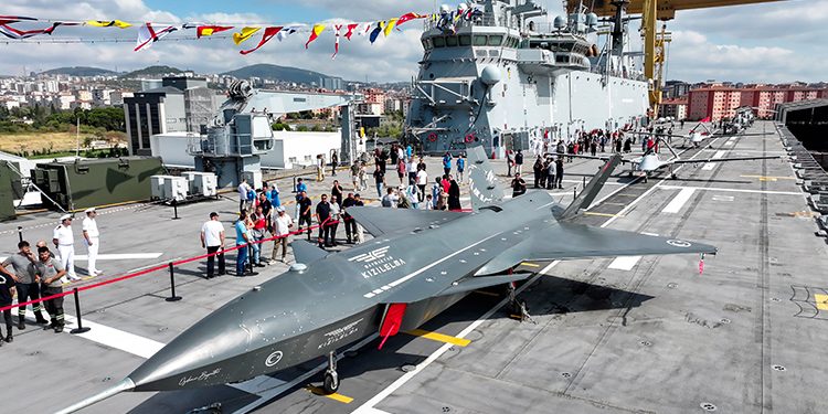 “TEKNOFEST Mavi Vatan” genel halk ziyaretine açıldı