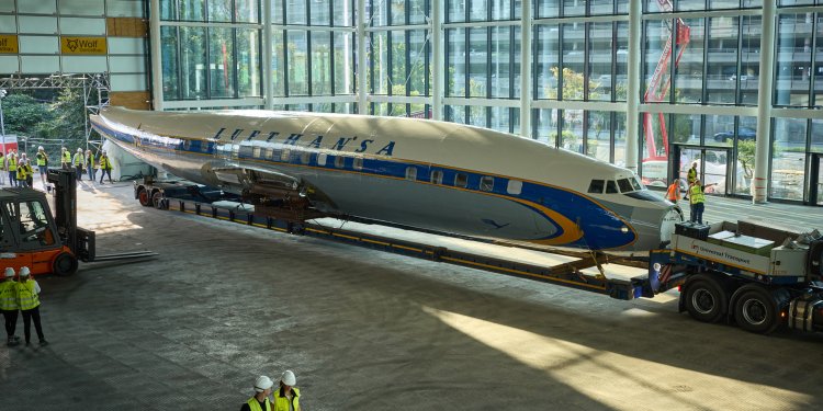 Efsanevi Lockheed Super Star, Frankfurt’taki yeni yuvasında