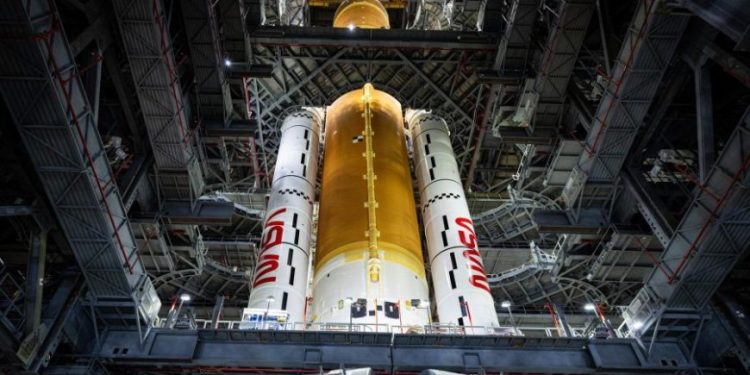 NASA, Artemis 2 için Nisan 2026’yı işaret etti