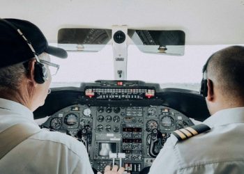 Trump’a çağrı: Pilot emeklilik yaşı 67’ye çıkarılsın