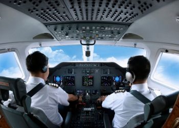 Alman pilotların yüzde 93’ü uçuşta uyuduğunu kabul etti