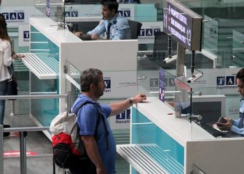 Polnet kesintisi yolcu işlemlerini aksattı