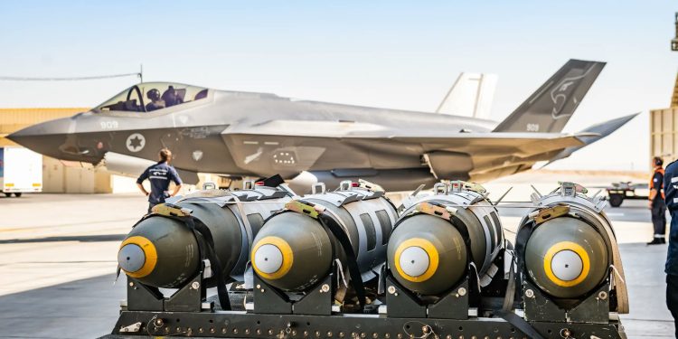 Hollanda, İsrail’e F-35 parça ihracatında ihlal riskini değerlendirecek