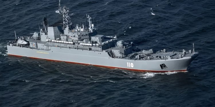 Danimarka istihbaratı açıkladı: Rus savaş gemileri radar kilidi attı