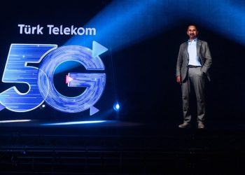 Türkiye’de bir ilk: Türk Telekom’dan 5G hologramlı basın toplantısı!