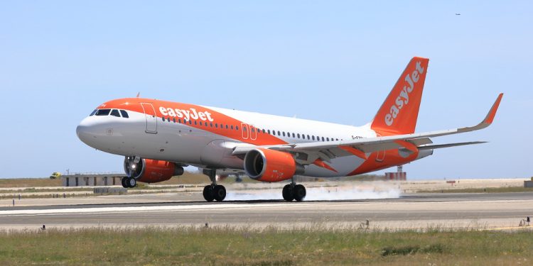 easyJet beklentileri aştı, hedeflerini büyüttü