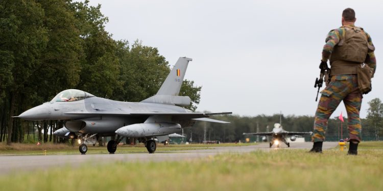 Belçika’daki F-16 üssü üzerinde yine dron paniği