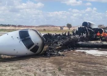 Kongo’da bakanın bulunduğu uçak küle döndü: 20 kişi kurtuldu