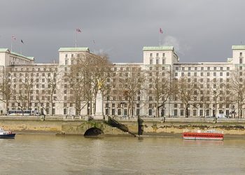 Savunma Bakanlığında 6 milyar sterlinin hesabı yok!