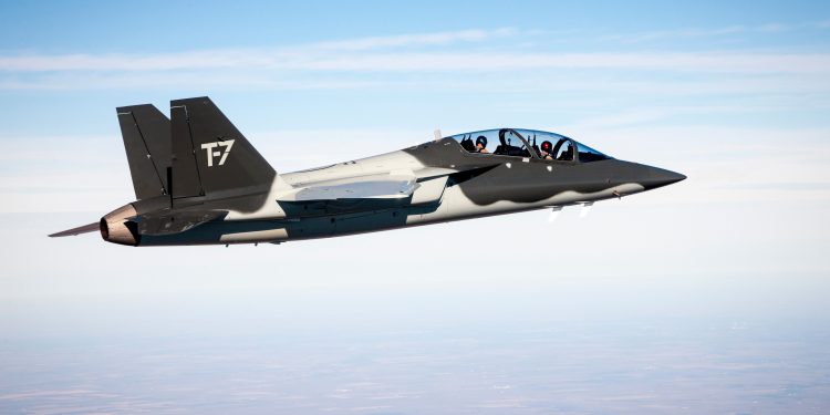 BAE, Boeing ve Saab’tan Hawk sonrası yeni jet adımı