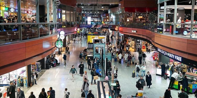 Türkiye’de 10 ayda 2 milyon uçuş, 211 milyon yolcu