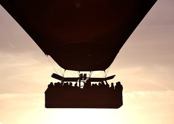 Sıcak hava balonları öğretmenler için havalandı