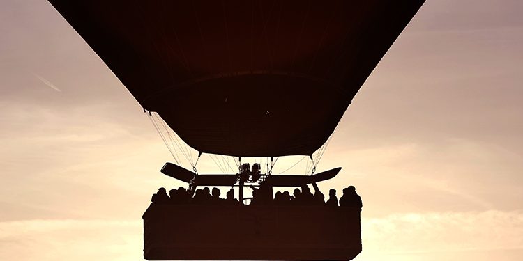 Sıcak hava balonları öğretmenler için havalandı