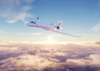 Bombardier Global 8000, ilk müşterisine teslim edildi