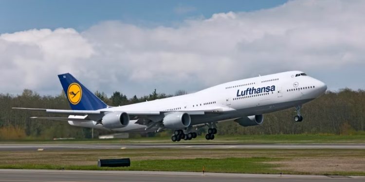 Lufthansa’nın 747-8 satışı Air Force One’ı gündeme taşıdı