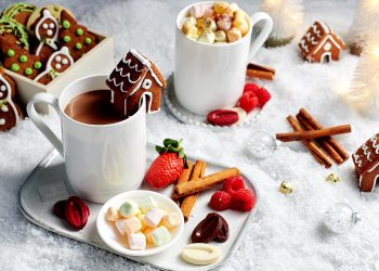 Emirates, 40.000 fitte Noel büyüsünü ortaya çıkarıyor