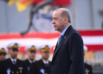 Türkiye, 300 metre uzunluğunda uçak gemisi inşa edecek