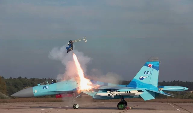 Rusya’da fırlatma koltuğu kazası: 2 mürettebat ağır yaralı