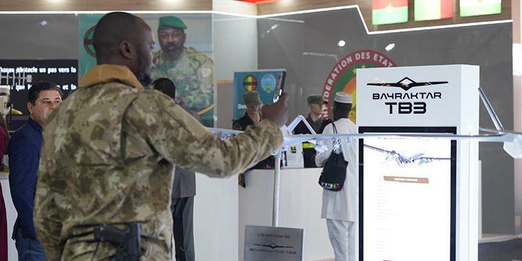 Türk firmalarıyla başlayan Afrika savunma buluşması büyüyor