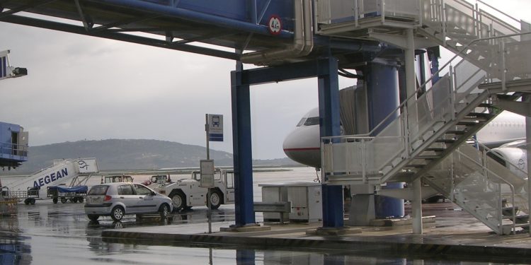 Yunanistan’da uçuşlar askıya alındı