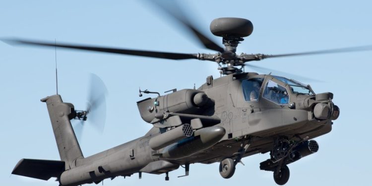 Pentagon, Apache destek hizmetleri için 2,7 milyar dolar verdi