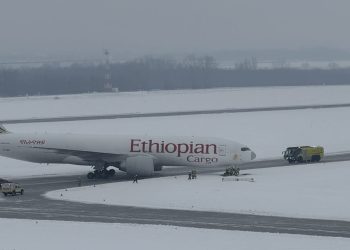 Buzlanma Orta Avrupa’da havalimanlarını kapattı