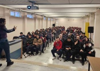 Öğrenciler yamaç paraşütüyle tanıştı