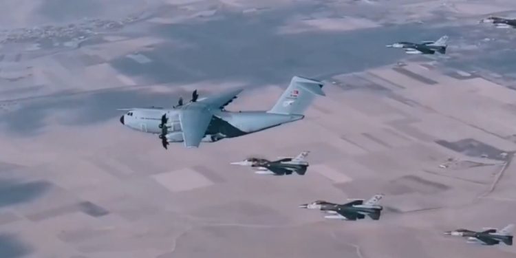 Türk Hava Kuvvetleri’nden, A400M’le 2750 metreden atlayış